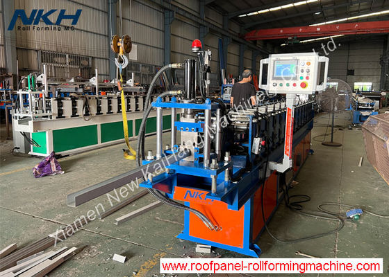 Beli Roofing U40 Sheet Roll Forming Machine untuk Flashing Cover Roof panel, Cold roll forming mills online manufacture